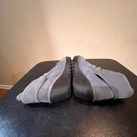 FLY London size 38  US 8 gray suede boot ruched look - Picture 2 of 14